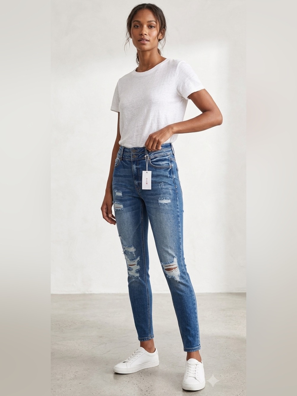 Cello High Rise Distressed Skinny Jeans NWT Size 7 Stretch Denim